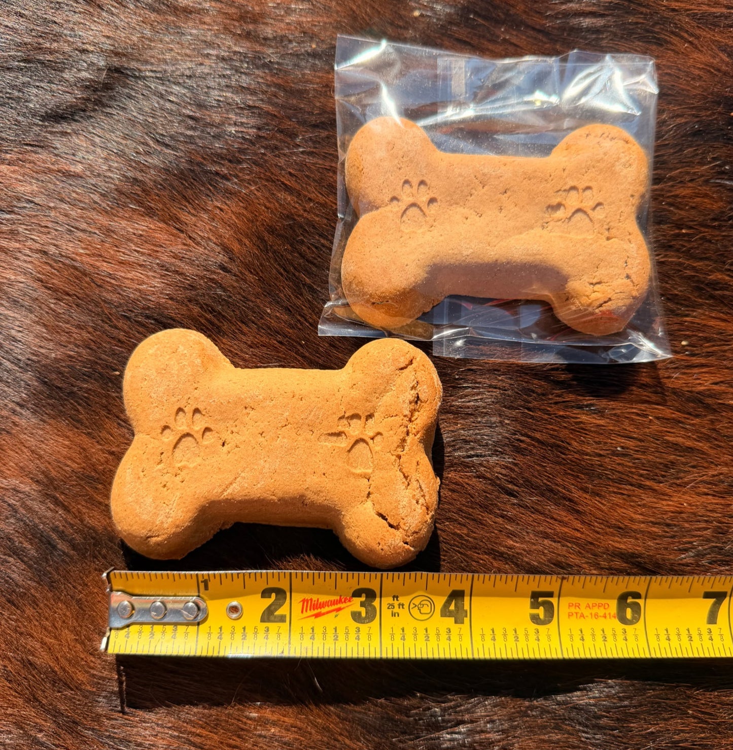 Large Peanut Butter Flavored Cookies